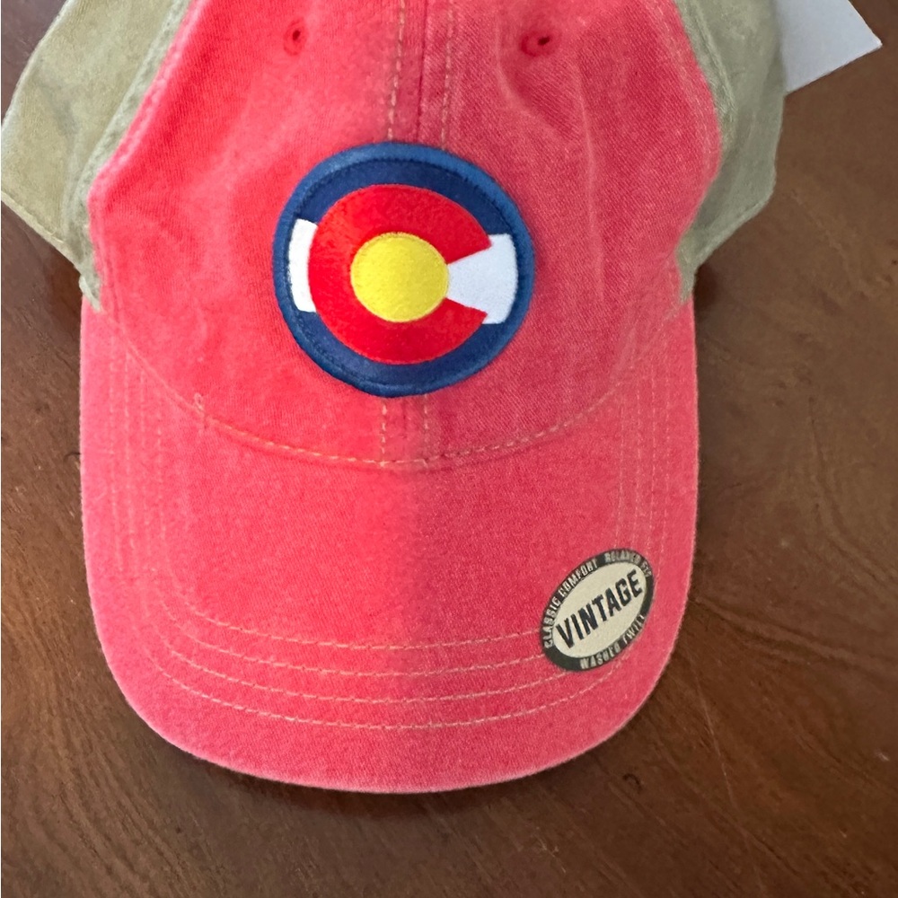 NWT Brand new, never worn Colorado Red & Beige Vintage Style Baseball Cap